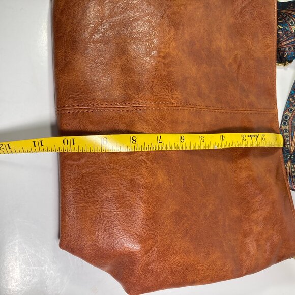 Hobo Crossbody Vegan Chestnut Brown Leather Shoulder Bag - Picture 8 of 9